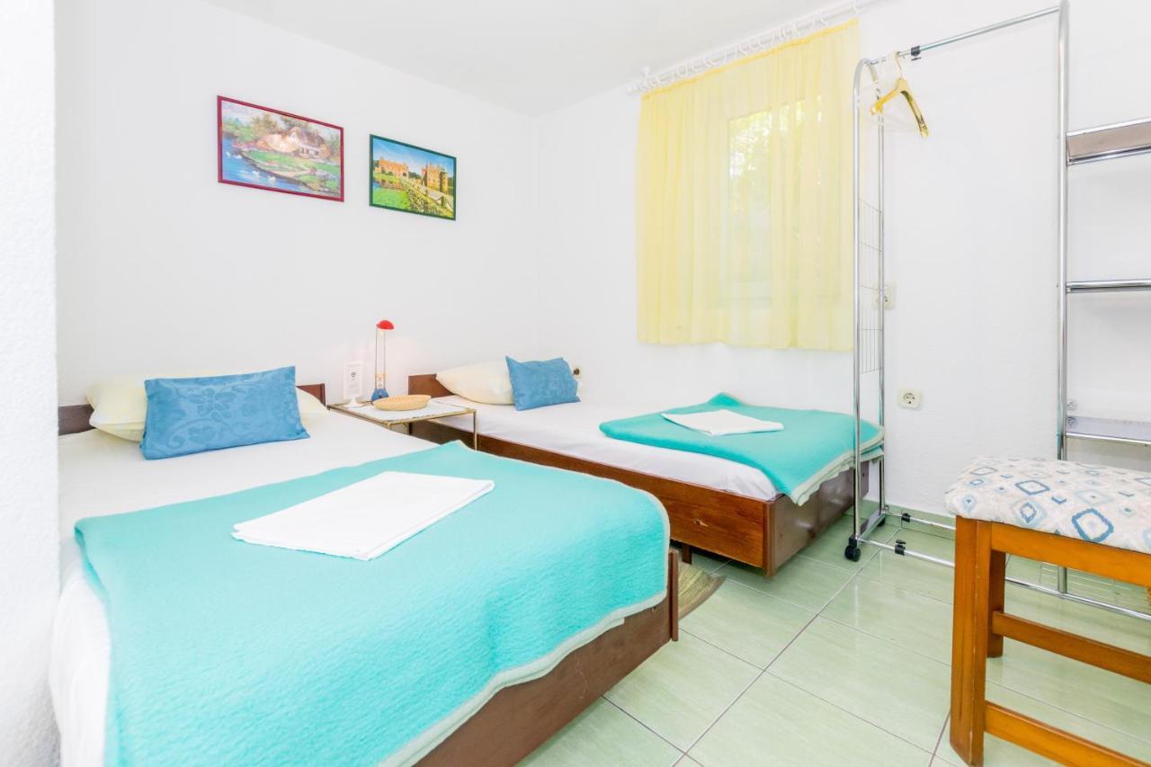 Cozy Apartments Emina Near The Sea 프레멘투라 외부 사진